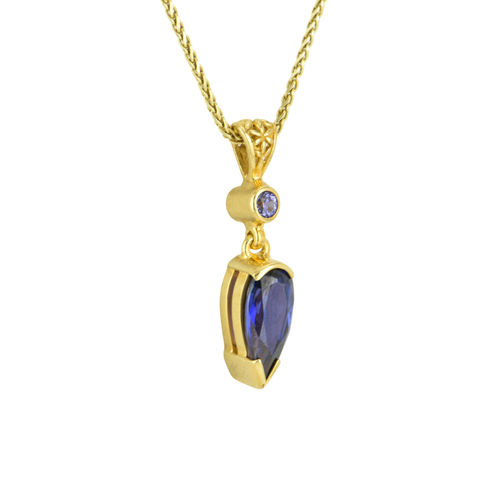 Tanzanite Effect YAG Garnet Pendant