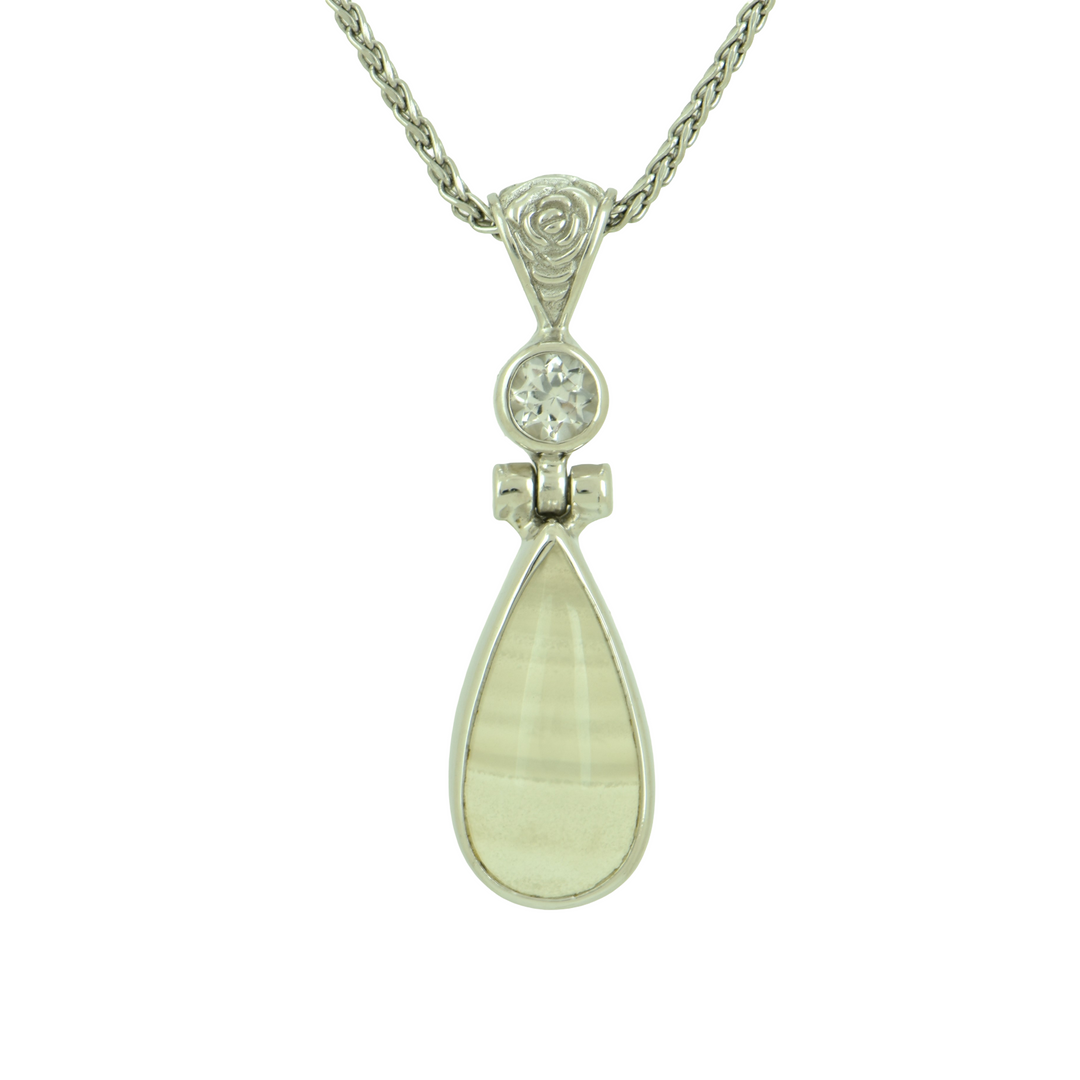 banded agate gemstone pendant