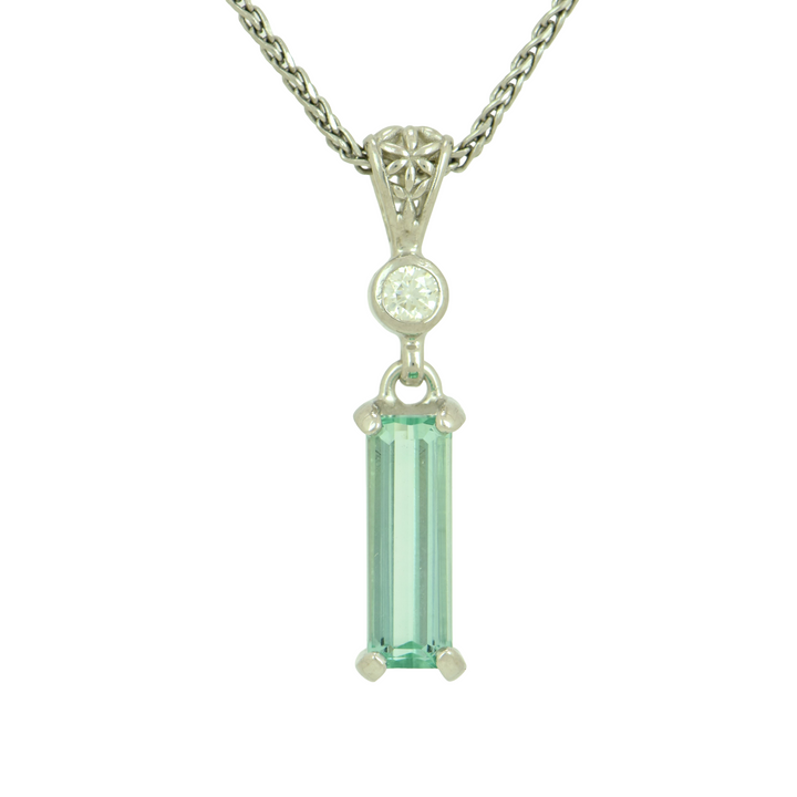 Paraiba Beryl Pendant