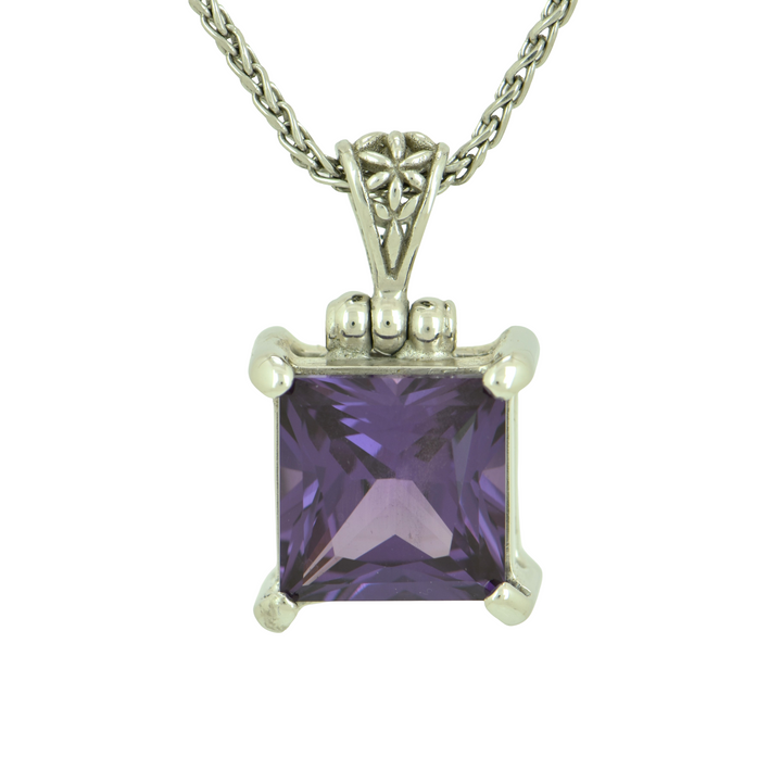Alexandrite Effect Sapphire