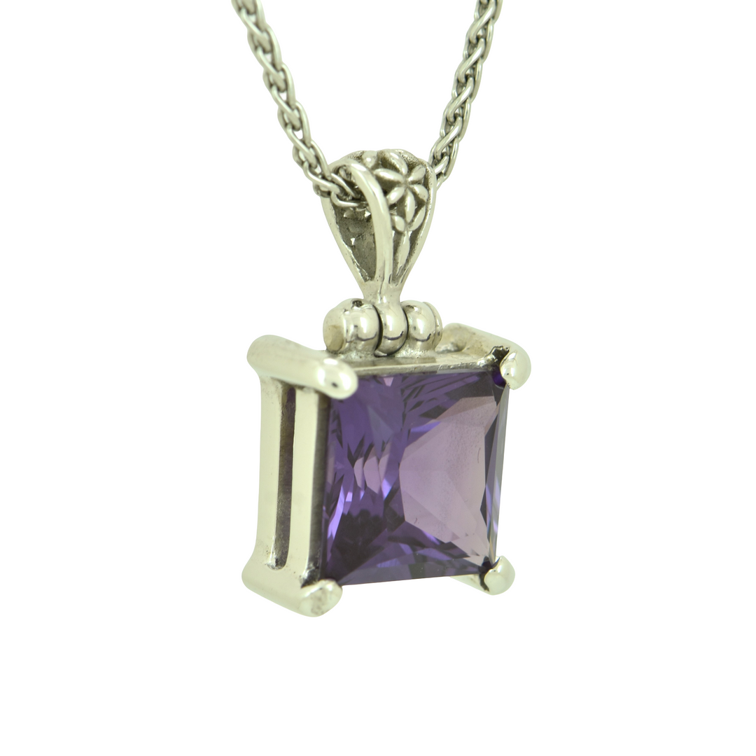 Alexandrite Effect Sapphire