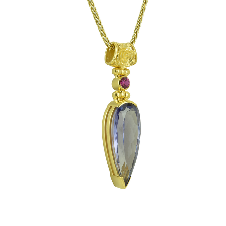 Alexandrite Effect Sapphire