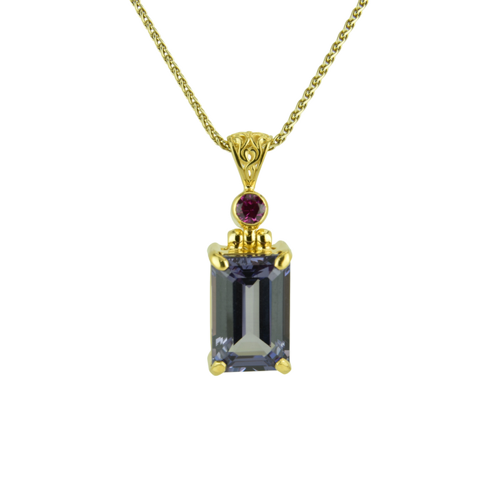 Alexandrite Effect Sapphire