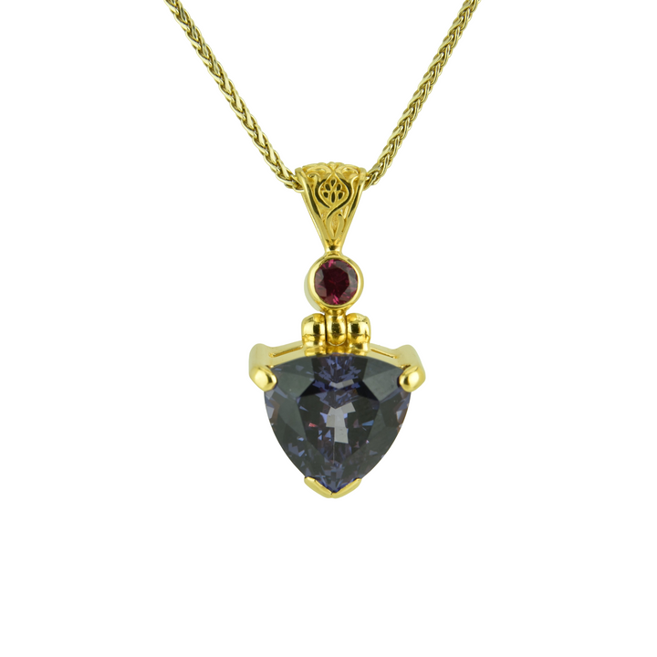 Alexandrite Effect Sapphire
