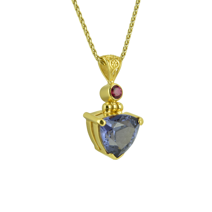Alexandrite Effect Sapphire