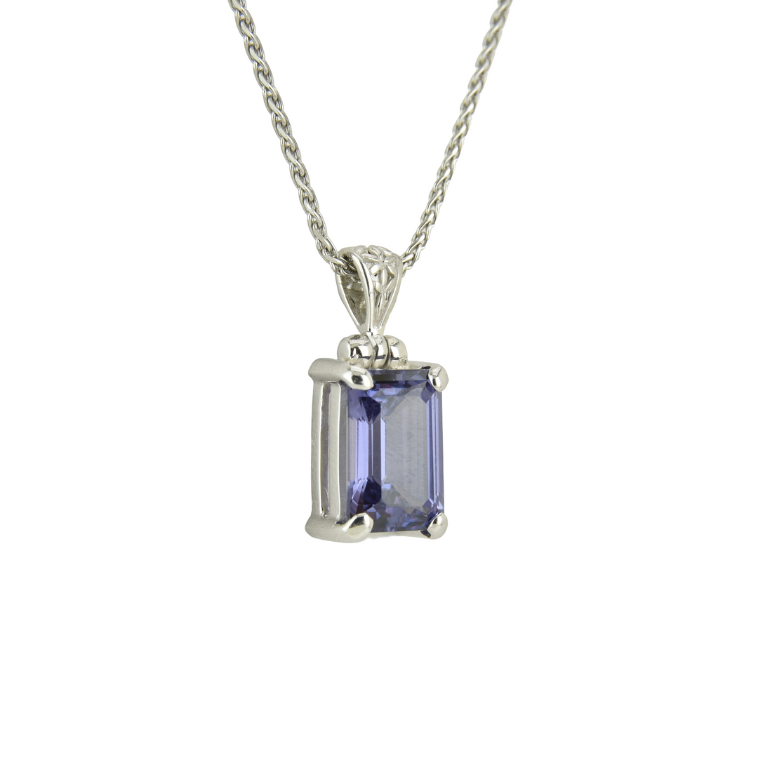 Alexandrite Effect Sapphire