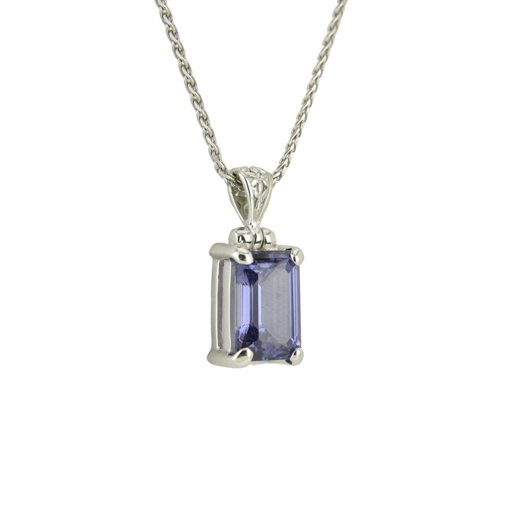 Alexandrite Effect Sapphire