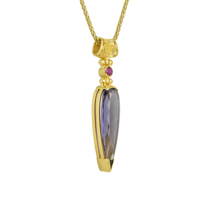 Alexandrite Effect Sapphire