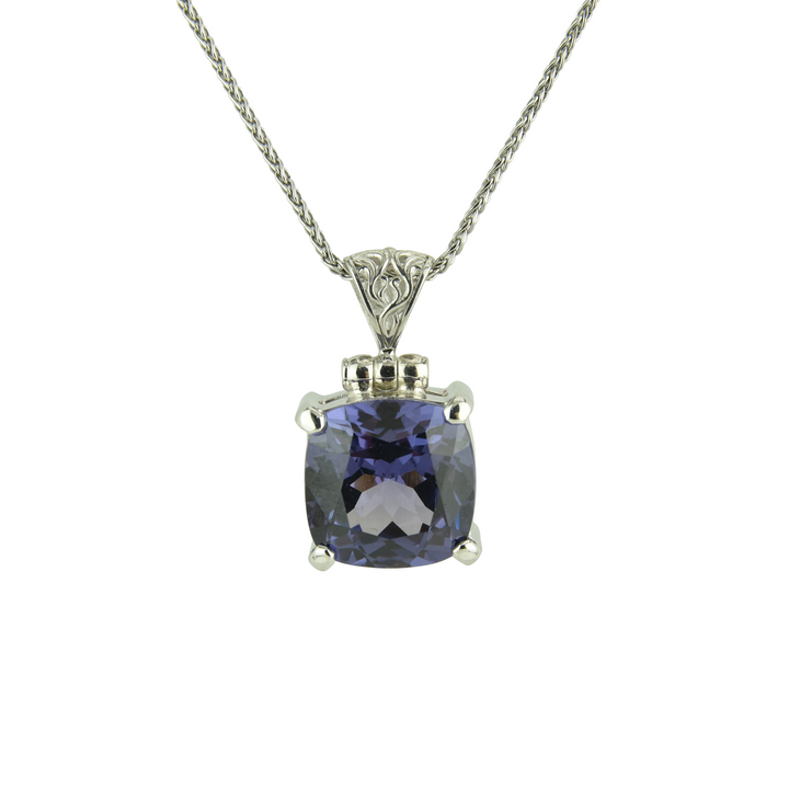 Alexandrite Effect Sapphire