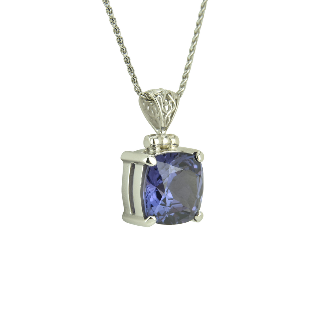 Alexandrite Effect Sapphire