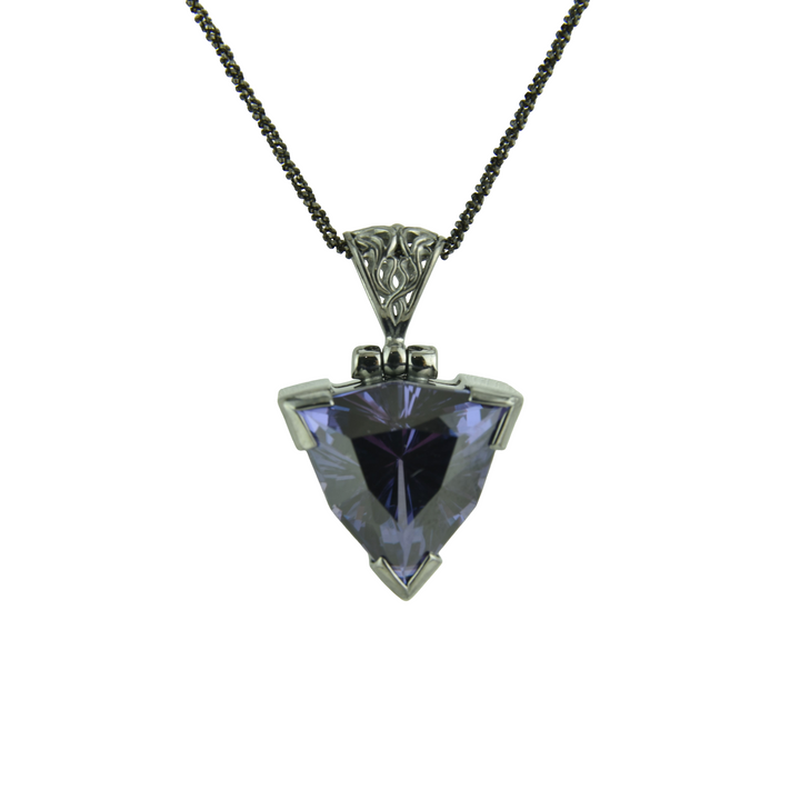 Alexandrite Effect Sapphire