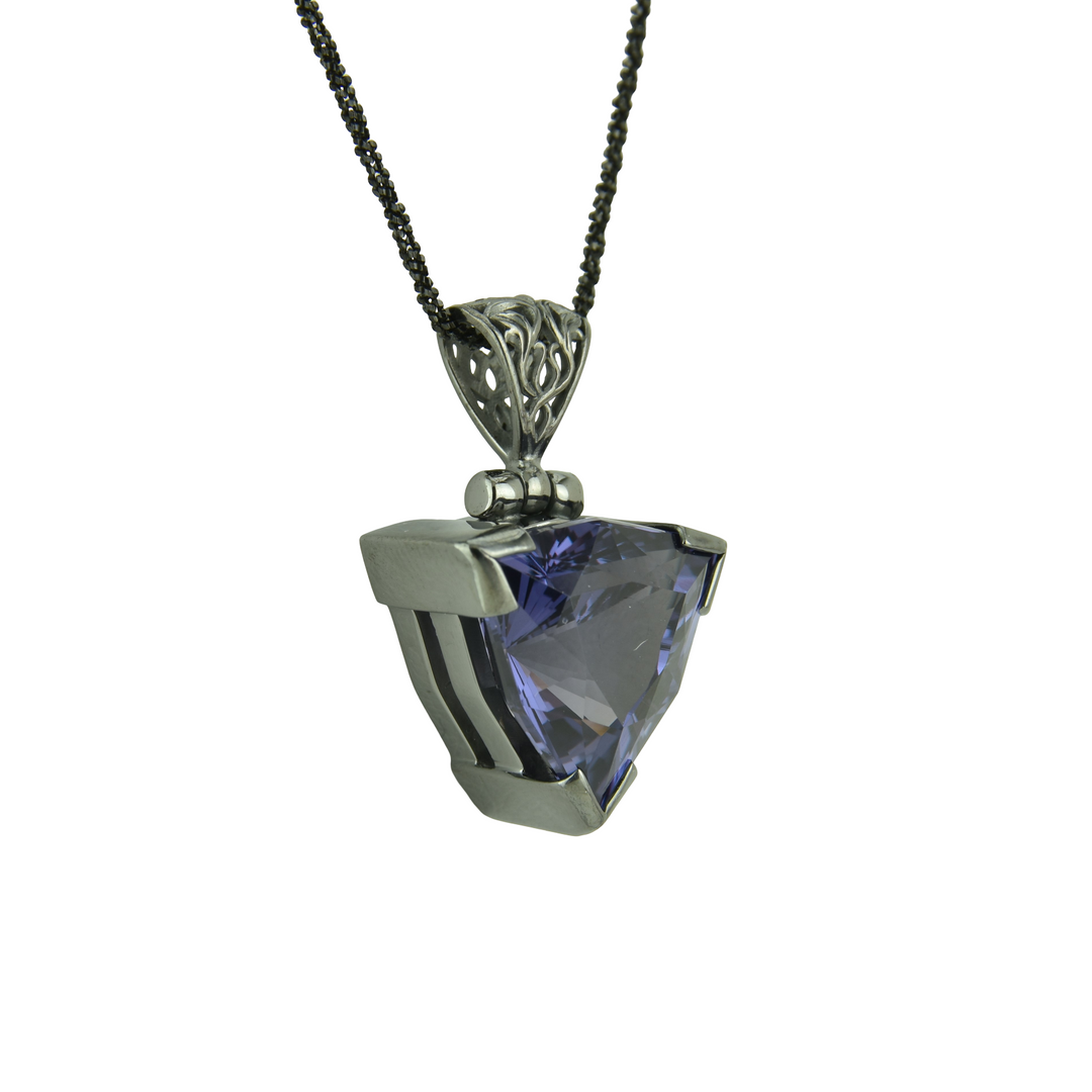 Alexandrite Effect Sapphire