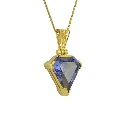 Alexandrite Effect Sapphire